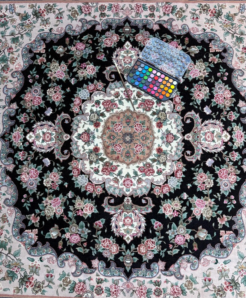1970s Turkish Tabriz Rug | Hand-Knotted Silk Wool Square Floral Medallion Carpet 8x8 ft.، نمای 3