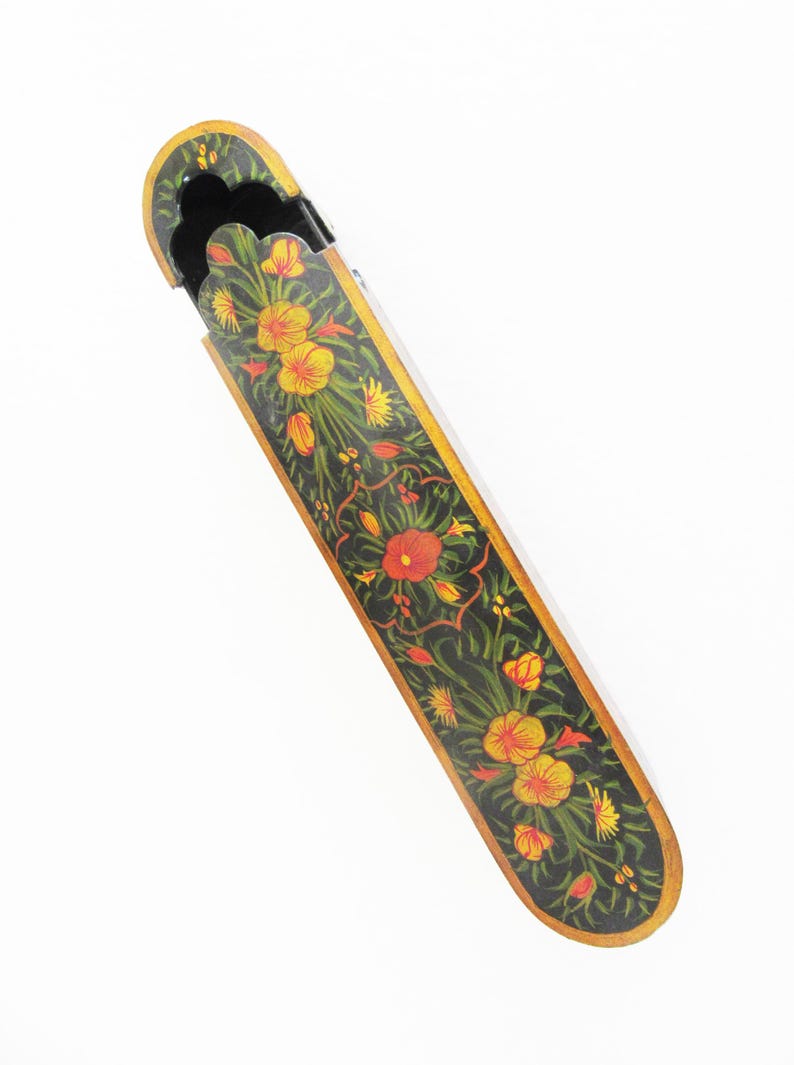 A LARGE Persian Qalamdan, Lacquered & Painted Paper Mache Pen Case / Holder. Shipping from، نمای 2