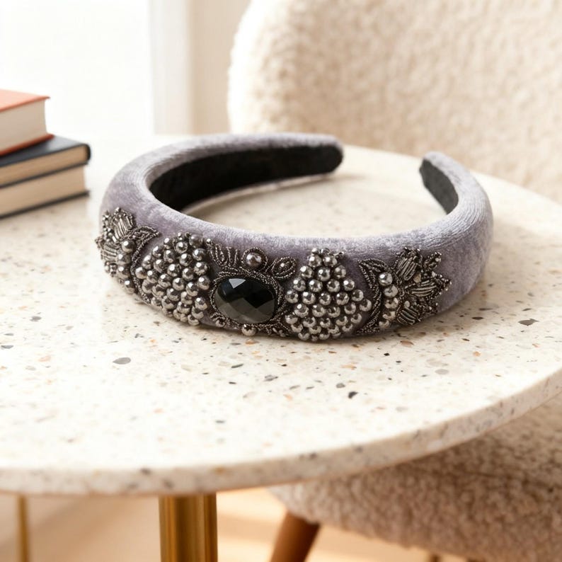 Grey Velvet Padded Headband with Handmade Persian Sermeh Embroidery, Wedding Guest Hair Pi، نمای 2