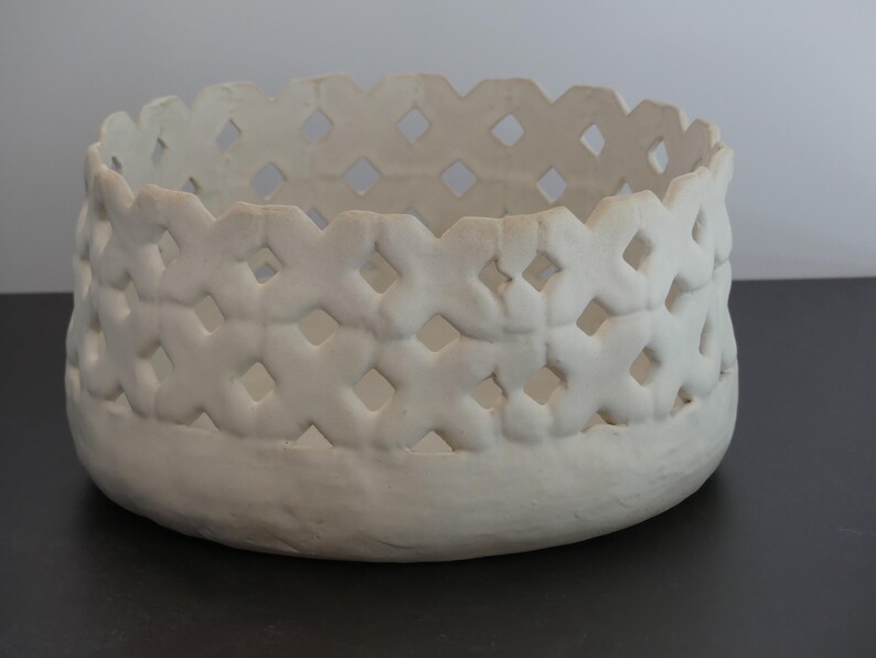 Hand Built Ceramic Basket Bowl: Persian Inspired Fruit Basket، نمای 3
