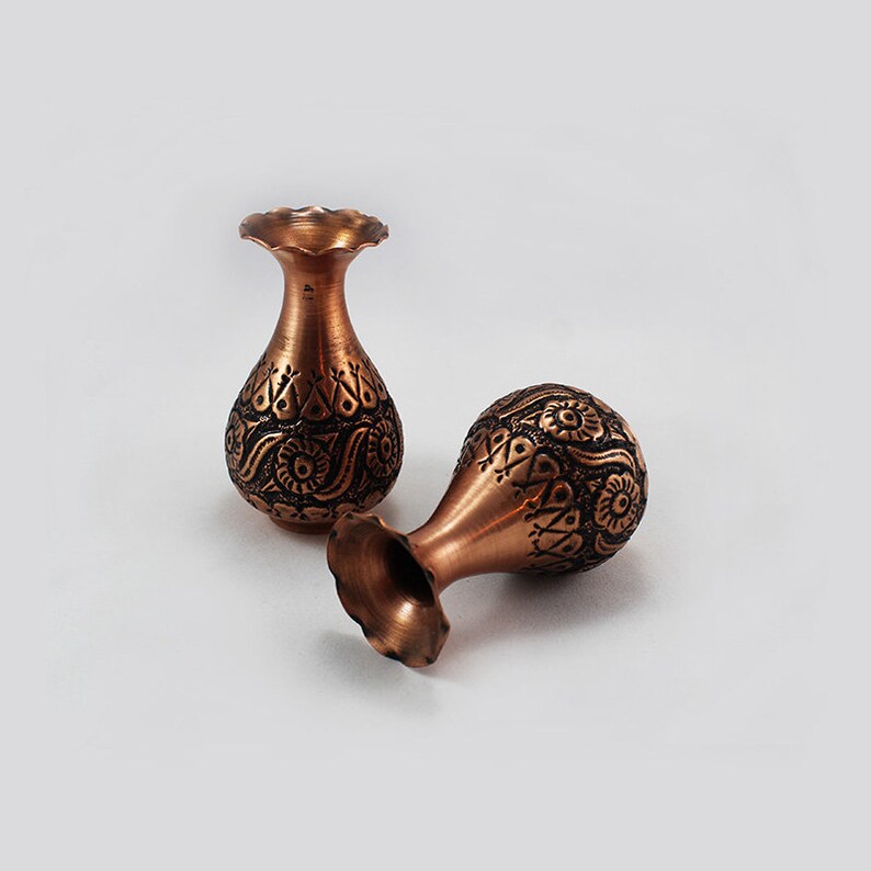 Ghalamzani Vases, art of engraving on metal، نمای 2