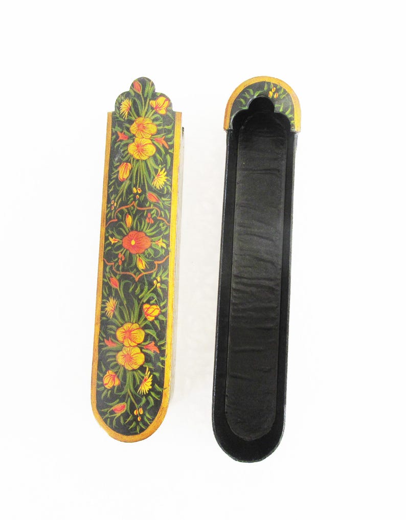 A LARGE Persian Qalamdan, Lacquered & Painted Paper Mache Pen Case / Holder. Shipping from، نمای 3