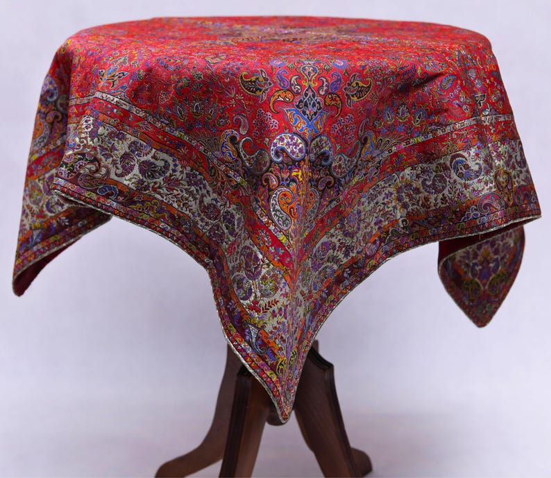 Red Persian Termeh Tablecloth: Floral Paisley Design (100x100 cm), view 2