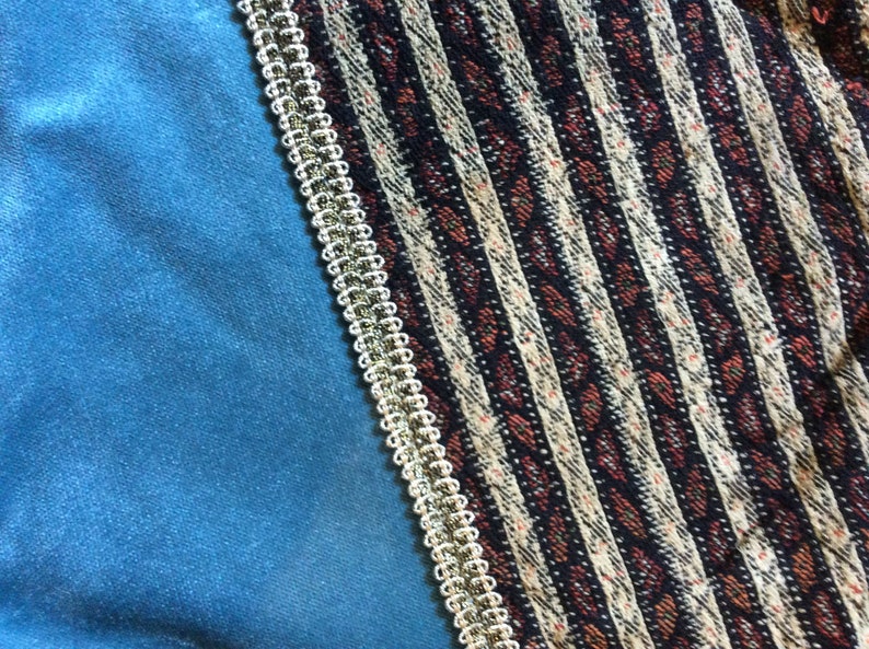 Persian Woven Tapestry Art ” Moharamat Termeh” Textile on blue velvet، نمای 2