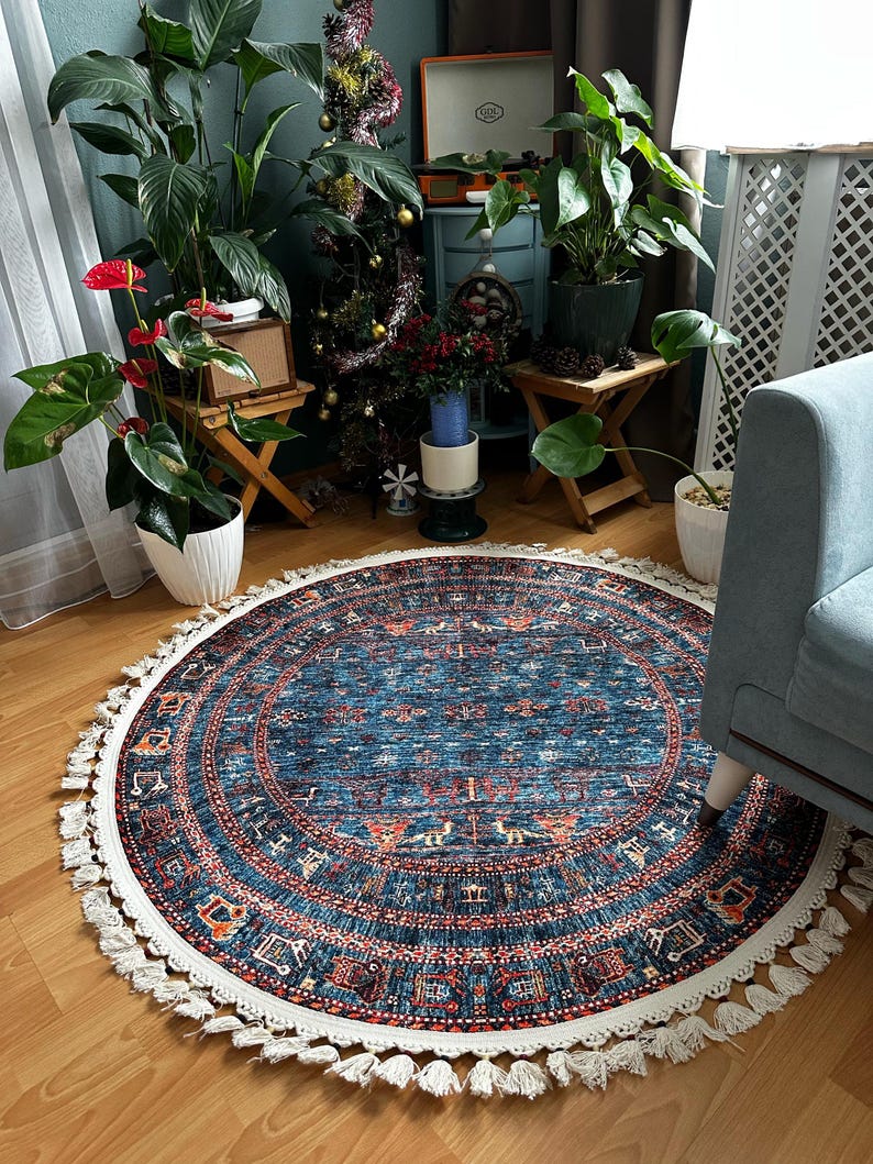 Round Persian Style Rug: Vintage Cotton Kilim with Tassels، نمای 3