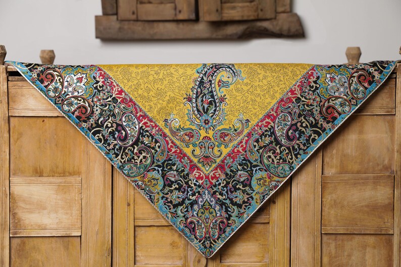 Persian Yellow Silk Termeh Tablecloth: Floral Paisley Design (100x100 cm), view 3